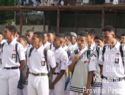 Tanamkan Sikap Nasionalisme Siswa, Pasi Teritorial Korem 182/JO Pimpin Upacara SMA N. 1 Fakfak