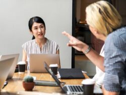 Orang-Orang Tenang Sering Gunakan 8 Taktik Psikologis Ini Saat Berada di Sekitar Orang Sulit Tenang