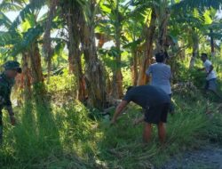 Danramil-01/Suppa Kodim 1404/Pinrang Pimpin Kerja Bakti Bersama Warga Membersihkan Jalan Dan Saluran Air