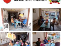 Babinsa Koramil 08/Sungai Geringging melaksanakan Komsos di Warung Masyarakat