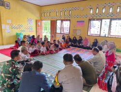 Babinsa Koramil 03/Sungai Sariak Dampingi Nagari Pemberian Bantuan Seragam Lengkap SDN 04 Rukam Di Willayah Binaan