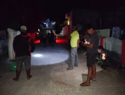 Tak Kenal Waktu, Babinsa Kodim 1404/Pinrang Dampingi Bulog Serap Gabah Petani