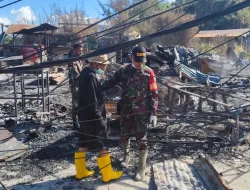 BUKAN SEKADAR BERSIH-BERSIH, TNI HADIR BERSAMA WARGA PULIHKAN KOMPAS LAMA PASCAKEBAKARAN