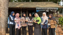 Dekatkan Hasil Pembinaan ke Masyarakat, Rutan Pelaihari Salurkan Telur Asin dan Kerupuk ke UMKM Lokal