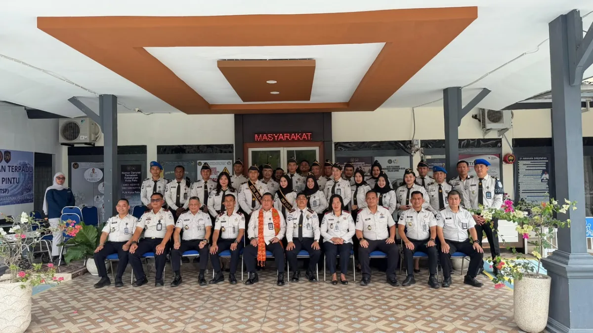 RESMIKAN PTSP, DIREKTUR PELAYANAN TAHANAN DAN ANAK BERIKAN APRESIASI KEPADA BAPAS PALU DITENGAH KETERBATASAN TETAPI MASIH BERINOVASI DEMI PELAYANAN PUBLIK YANG LEBIH BAIK