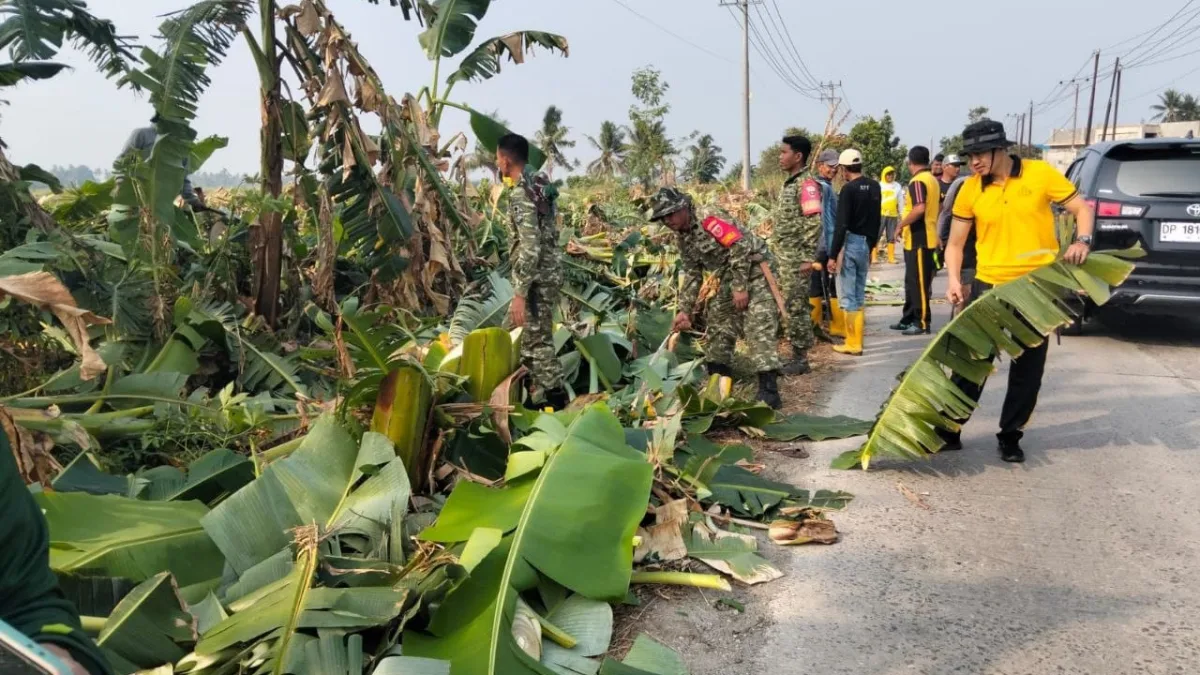 Sinergi TNI-Polri dan Pemerintah, Bersama Masyarakat Gelar Kerja Bakti di Sempadan Sungai Langnga